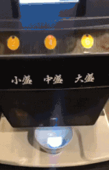 搞笑的动态图片：风骚走位，无人能比！