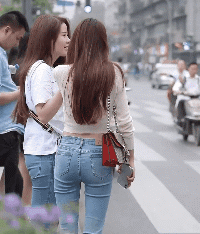 内涵美女动图：妹子我想和你谈一场恋爱！