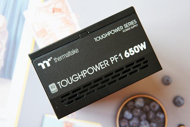 省電更安靜：曜越TT鋼影PF1 650白金電源體驗