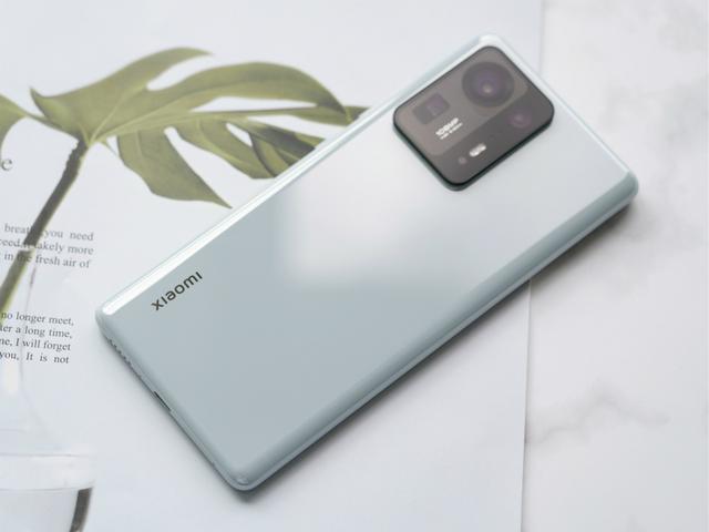 苹果、华为、小米怎么选？看看内行人的说法，看完就不纠结了