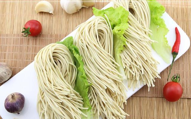 经常吃面条，对身体好还是不好？提醒：吃面条时或需要注意这4点