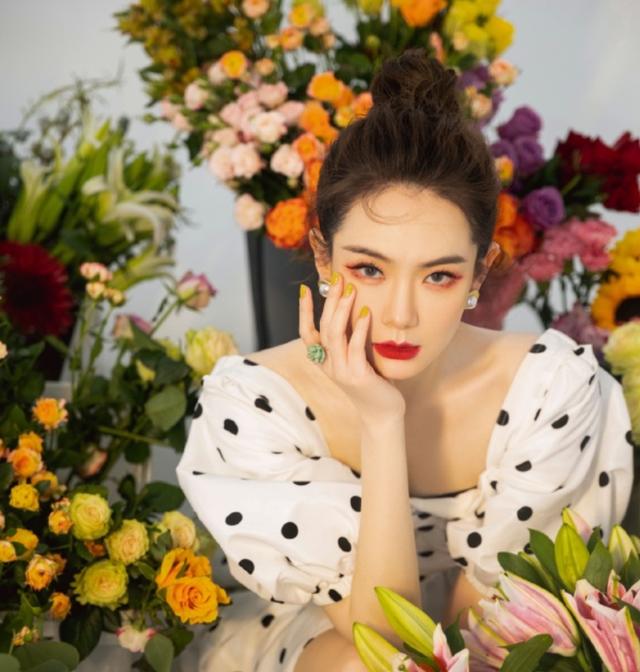 5G冲浪袁咏仪！坦言很想认识戚薇和lucky，说出原因逗笑众人