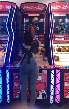 美女动态图片 内涵：娶到这样的老婆就好了