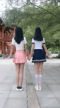 美女图片内涵会动的：恋爱太难了，咱要不拜个把子吧