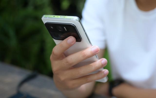 为什么有人说懂行的买苹果华为，不懂买OV，半懂买小米？水太深了