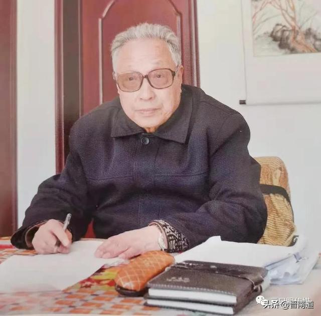 父亲坟头那棵柿子树