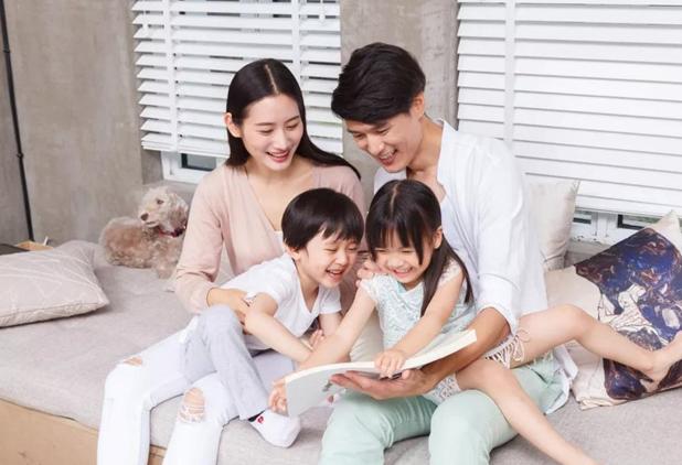 孩子与父母的爱是“双向奔赴”，这些关于爱的表现，你经历过哪个