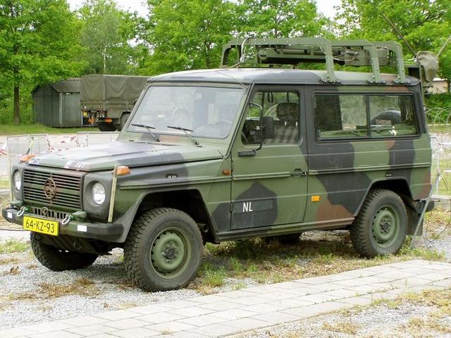 军用吉普车