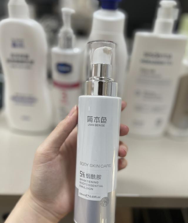 欧莱雅精华身体乳莹亮修护