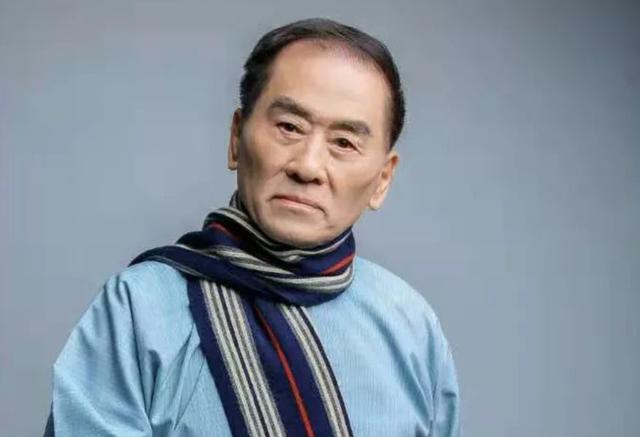 常宝华的徒弟:常宝华的葬礼上，牛群缺席侯耀华带头鼓掌，这对师兄弟有何恩怨？