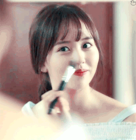 身材好的美女GIF：这大长腿，一线天啊！