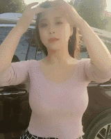 最诱惑的美女GIF图片：光看身材就觉得这姑娘长相肯定不差