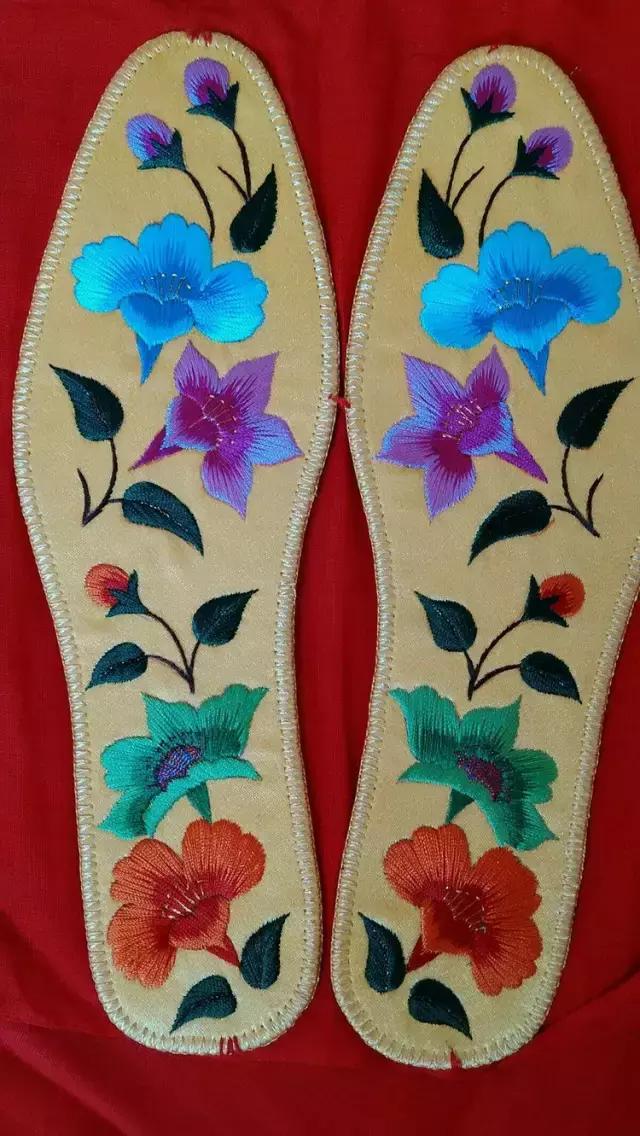 绣鞋垫的花样(各种手工绣花鞋垫图案)