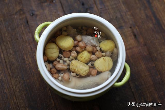 秋季多给孩子煲这汤，营养足油脂少，健脾益肾孩子长高高身体棒