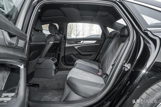 2.1L油耗带四驱，豪华热销行政大轿车，车价不错，奥迪A6L新能源