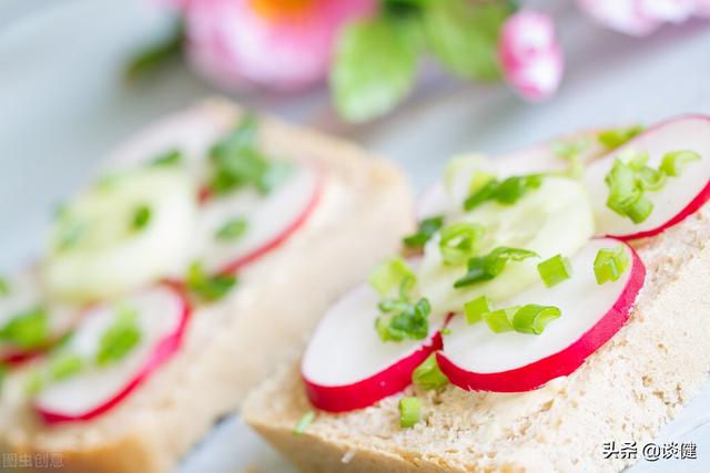 老年后有没有吃不老的方法？预防衰老加速，饮食做好这5点更健康