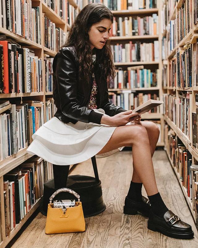 休闲西装配什么鞋子（休闲西装怎么搭配）