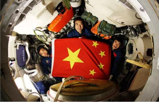 女航天员王亚平或入选神舟十三号，返回地球后，她还能生孩子吗？