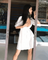 性感的美女GIF图片：妹纸 你这舞姿是什么意思啊？