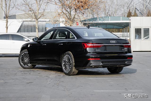 2.1L油耗带四驱，豪华热销行政大轿车，车价不错，奥迪A6L新能源