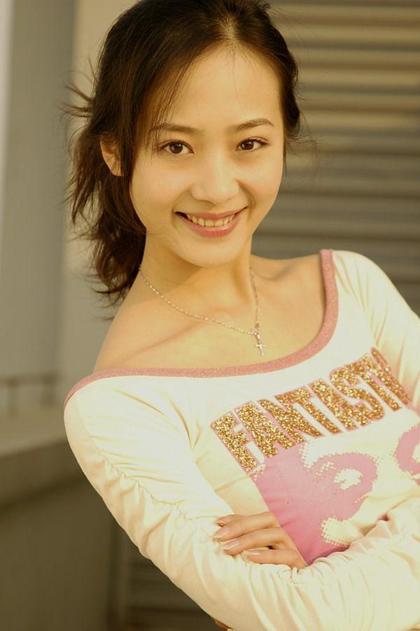 演员曲栅栅个人资料(演员曲栅栅个人资料简介)-天晟网