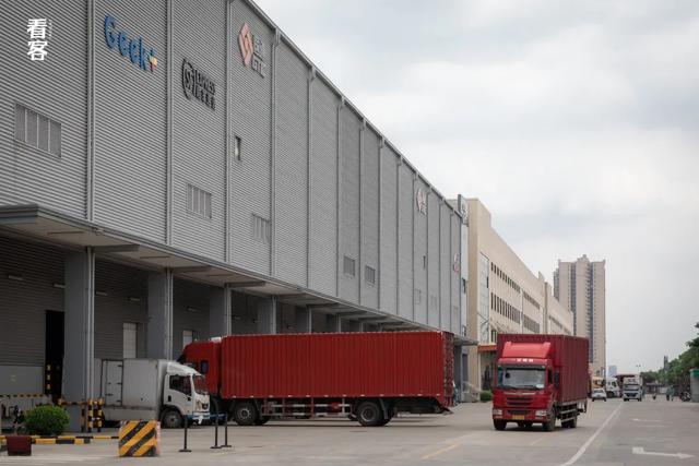 我在全国最大的物流分拣场，上了300个夜班