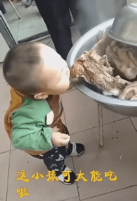 搞笑的GIF动图：终于，妹子还是对洗衣机下了手！