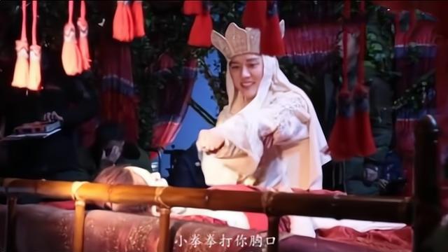 “糊涂”赵丽颖张碧晨，恋爱生子后，跌落的口碑终究还是回不去了