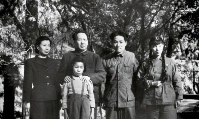 刘思齐32岁含泪改嫁，婚后生4子，夫妻以长子名字纪念毛岸英