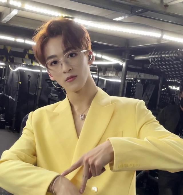 4.何洛洛抢队友资源?