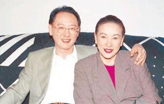 汤君年：卖窗帘起家，投资6亿建房800套，如今每套价值过亿