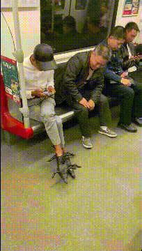 爆笑的动图GIF图片：作死方法有很多，我尊重你的选择