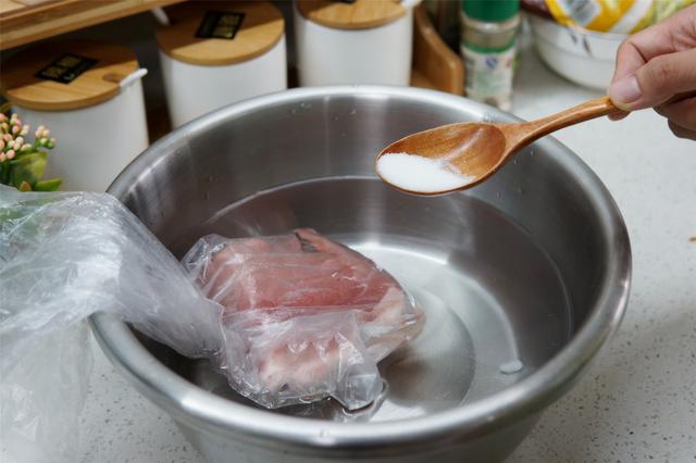 怎么快速解冻肉类