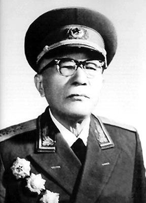 林彪麾下的十大猛将都是谁？个个彪炳史册，谁是其中的第一猛将？