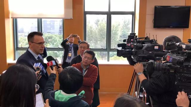 包含江苏西蒙斯破碎机供应商的词条