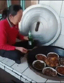 妹子，你们头上戴着钢丝球在哪买的？