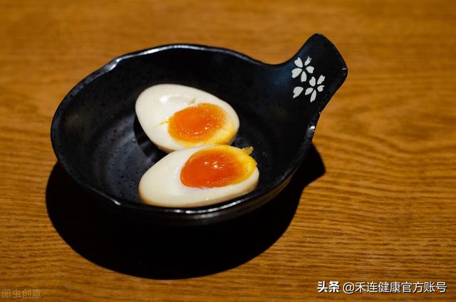 4 种鸡蛋吃不对，致癌还伤肝伤血管，劝你少吃