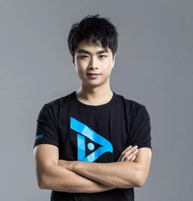 从“人皇”变成创业者的Sky：偶尔直播《魔兽争霸3》，年轻人都不知道这是什么游戏