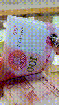 爆笑的动态图:论骚气,我只服这位大哥