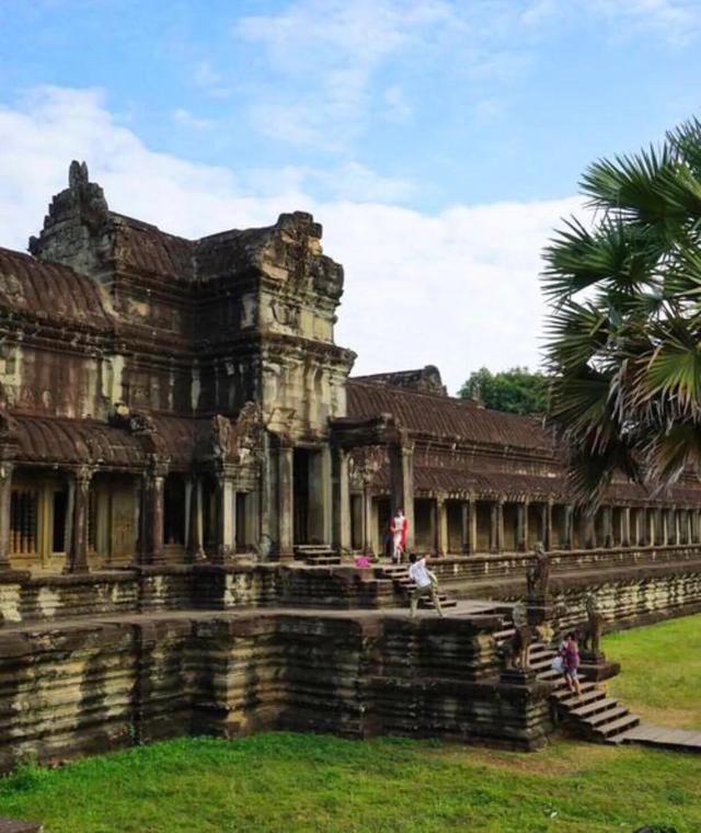 高棉的微笑（第一集）吴哥窟探秘历险记（Angkor Wat)