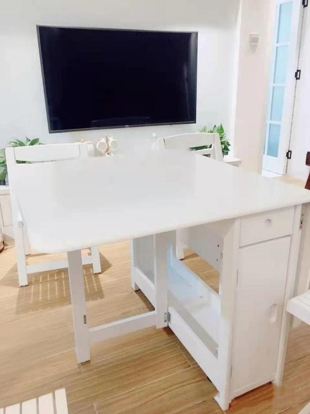 折叠餐桌图片