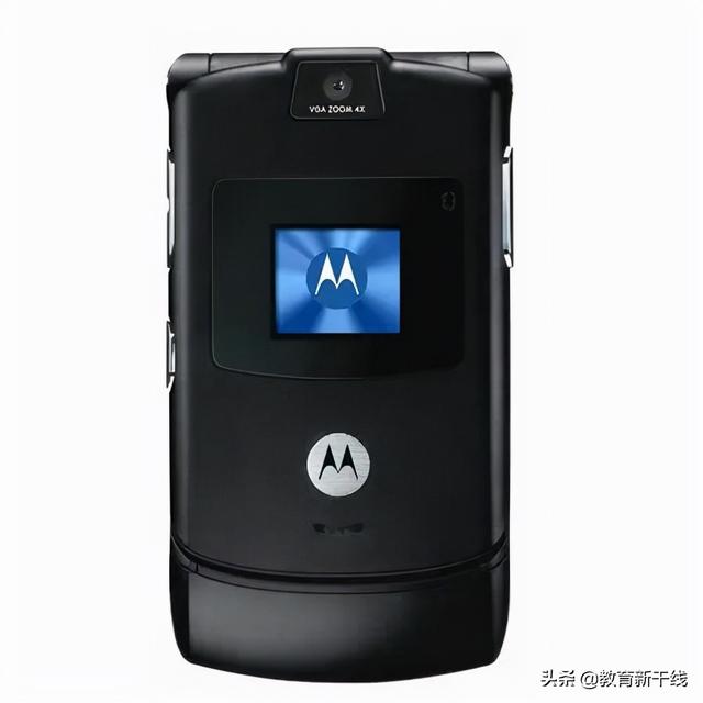 你的第一款手机是什么？