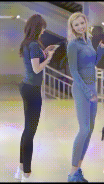 内涵的美女动图：这妹子裤子的拉链，我总感觉不对劲！