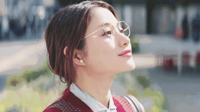 清纯美女性感GIF动图：终于等到你了！