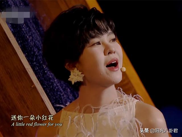 中秋晚会女星镜头：刘诗诗古装抢眼，薇娅仪态绝，欧阳娜娜小清新