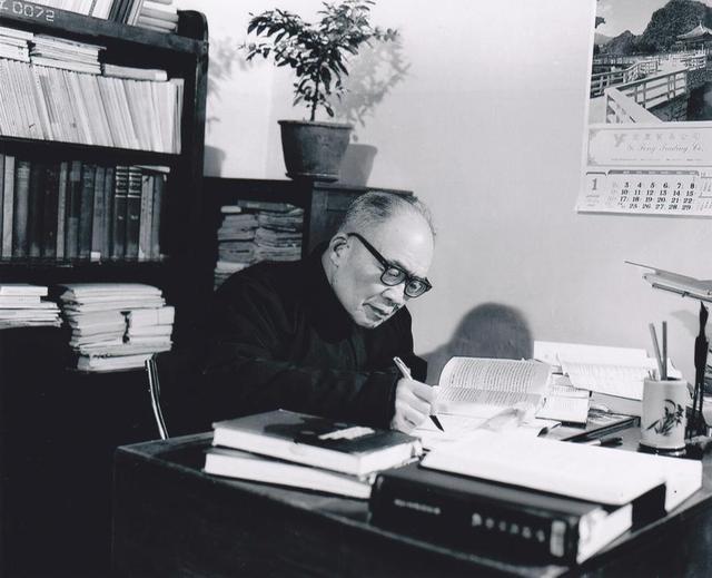 林少宫教授早在上世纪八十年代,老一辈经济学家张培刚,林少宫领衔创办