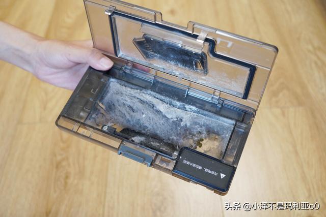 体验这款扫拖机器人之后，或许除菌是自动集尘扫拖地新的发展方向