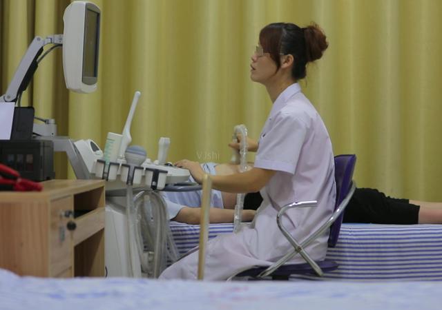 准妈妈显怀太早可能存在危险，了解原因后，保证自己安全地显怀