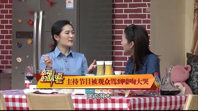 谢娜李湘:稳坐一姐之位8年，根正苗红的李湘为何输给