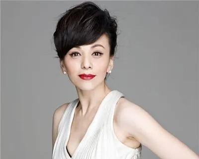 王琳饰演了徐丽然